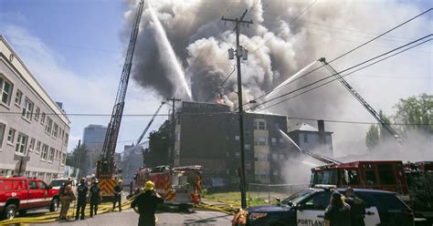 More than a dozen people rescued from apartment fire in downtown Portland, Oregon